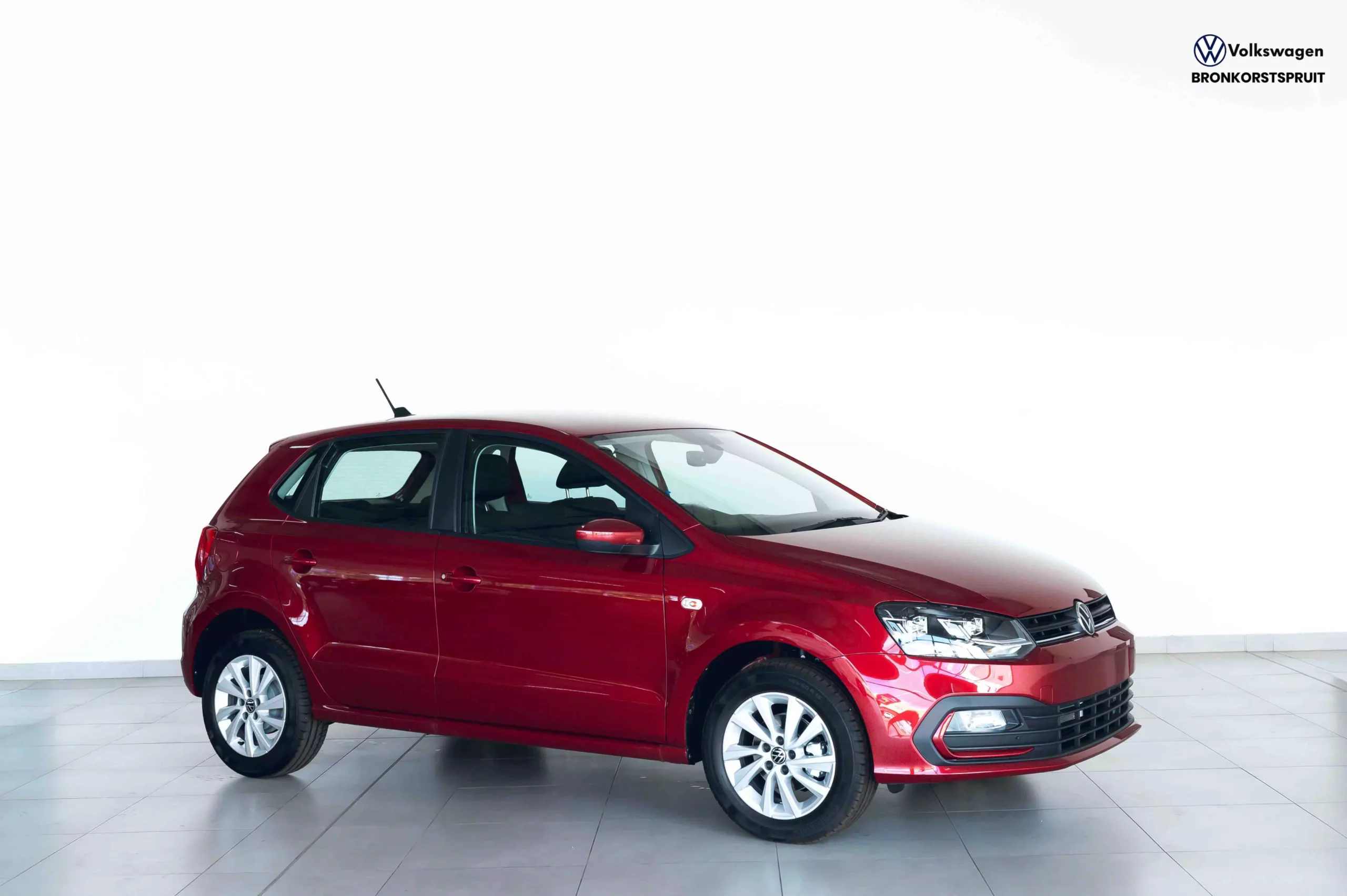 Volkswagen Polo Vivo hatch 1.6 Life (automatic | petrol) 2026