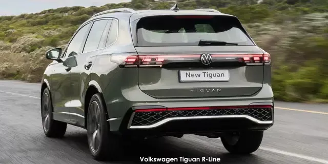 Vehicle Image for 6/10for Volkswagen Tiguan 2.0TDI R-Line 4Motion